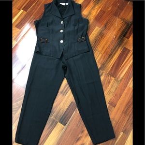 🎉SALE🎉Kathy Lee beautiful pants with vest